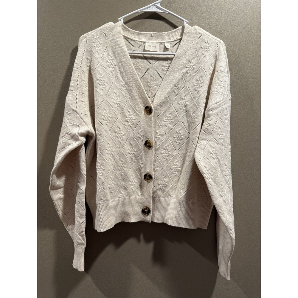 Cyrus Cream Colored Cardigan Super Soft Diamond Block Size Medium